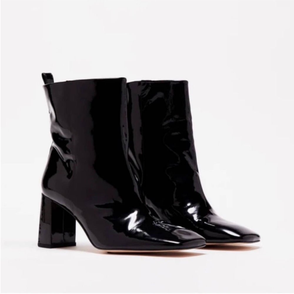 Good American Square Toed Boots Sz 7 | Good American Patent Leather Ankle Boots-